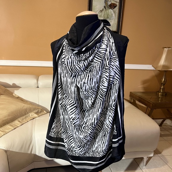 Zebra Print Silky polyester Scarf - Picture 3 of 5